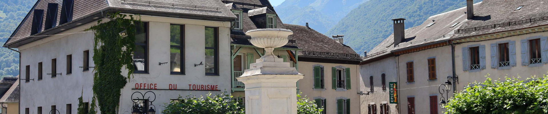 Plaza de Laruns ©OTVO