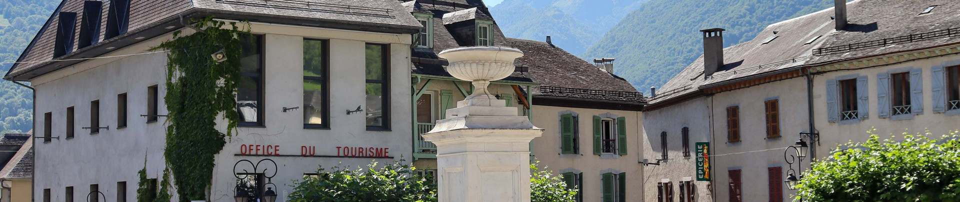 Plaza de Laruns ©OTVO