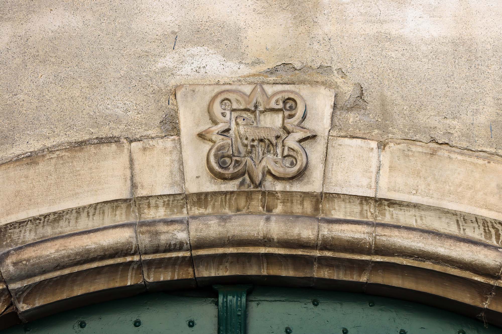 Architecture d'une porte à Laruns  - &copy; OTVO