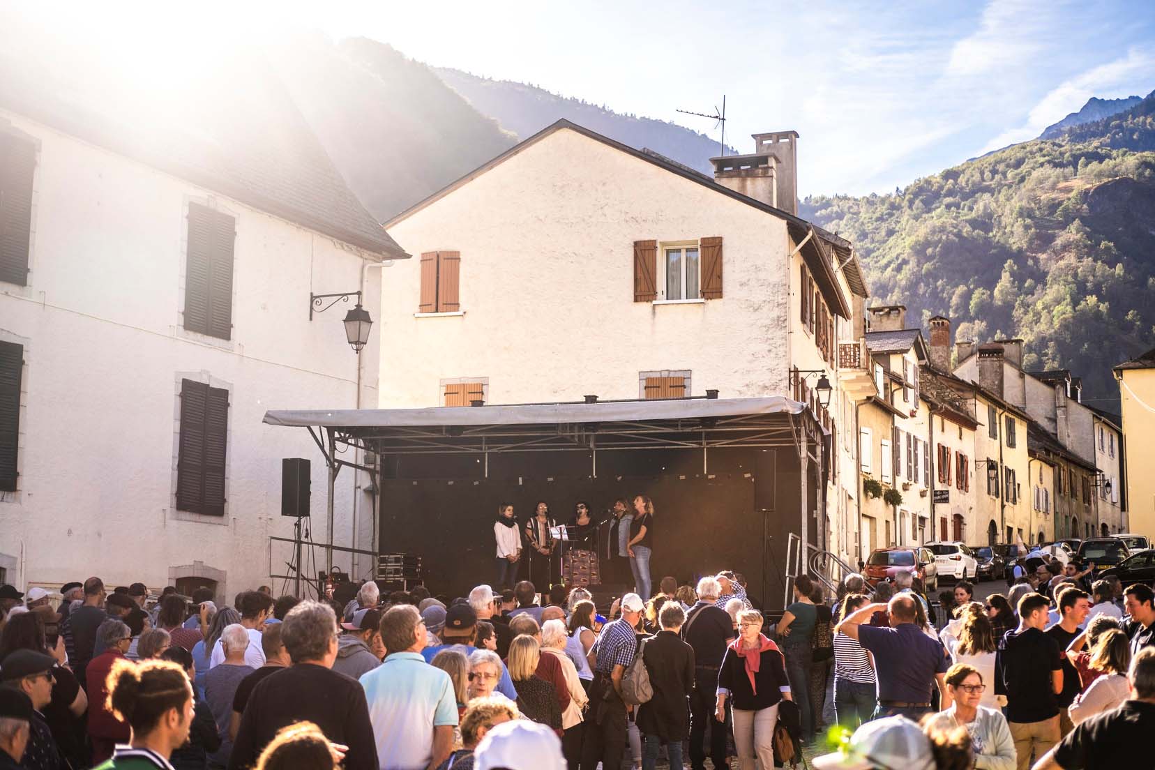 Actuación en el escenario de la Feria del Queso de Laruns - &copy; Adrien Basse-Cathalinat - Pays-de-Béarn
