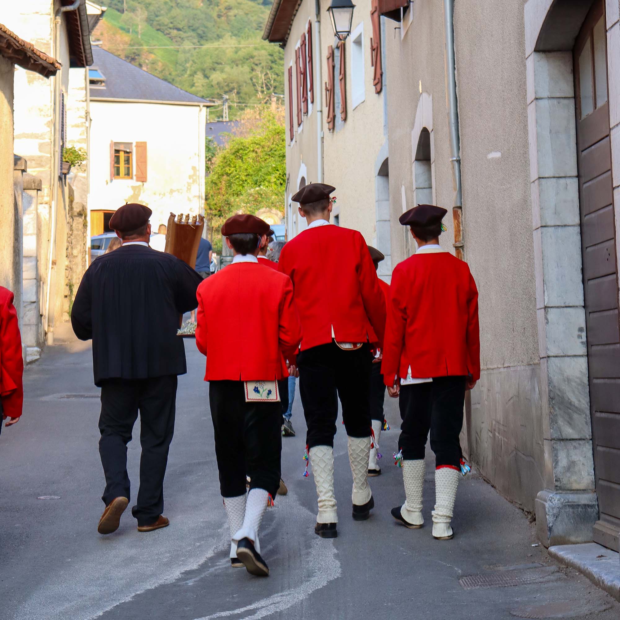 Costumes des fêtes traditionnelles de Laruns  - &copy; OTVO