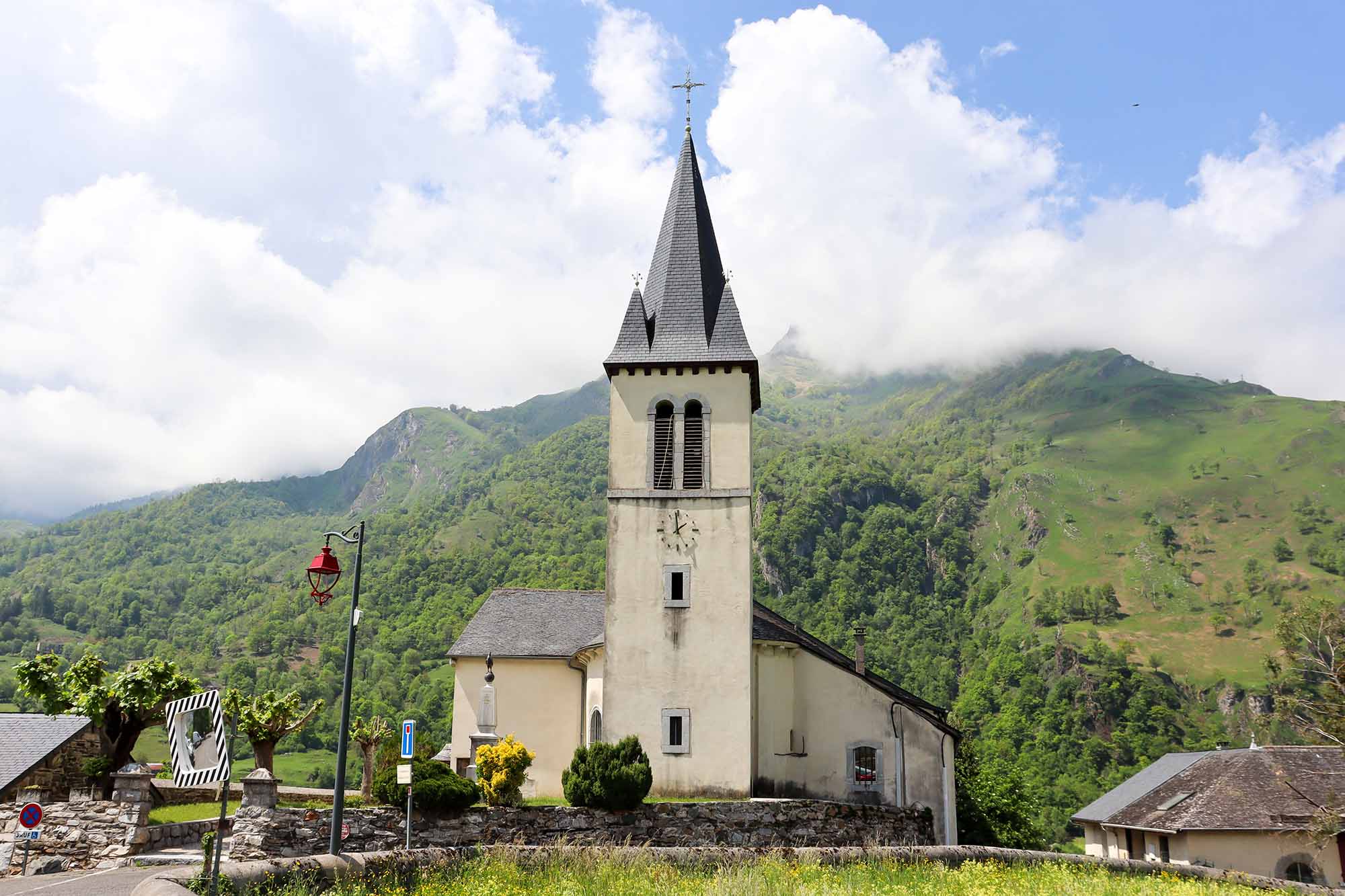 Iglesia de Louvie-Soubiron - &copy; OTVO
