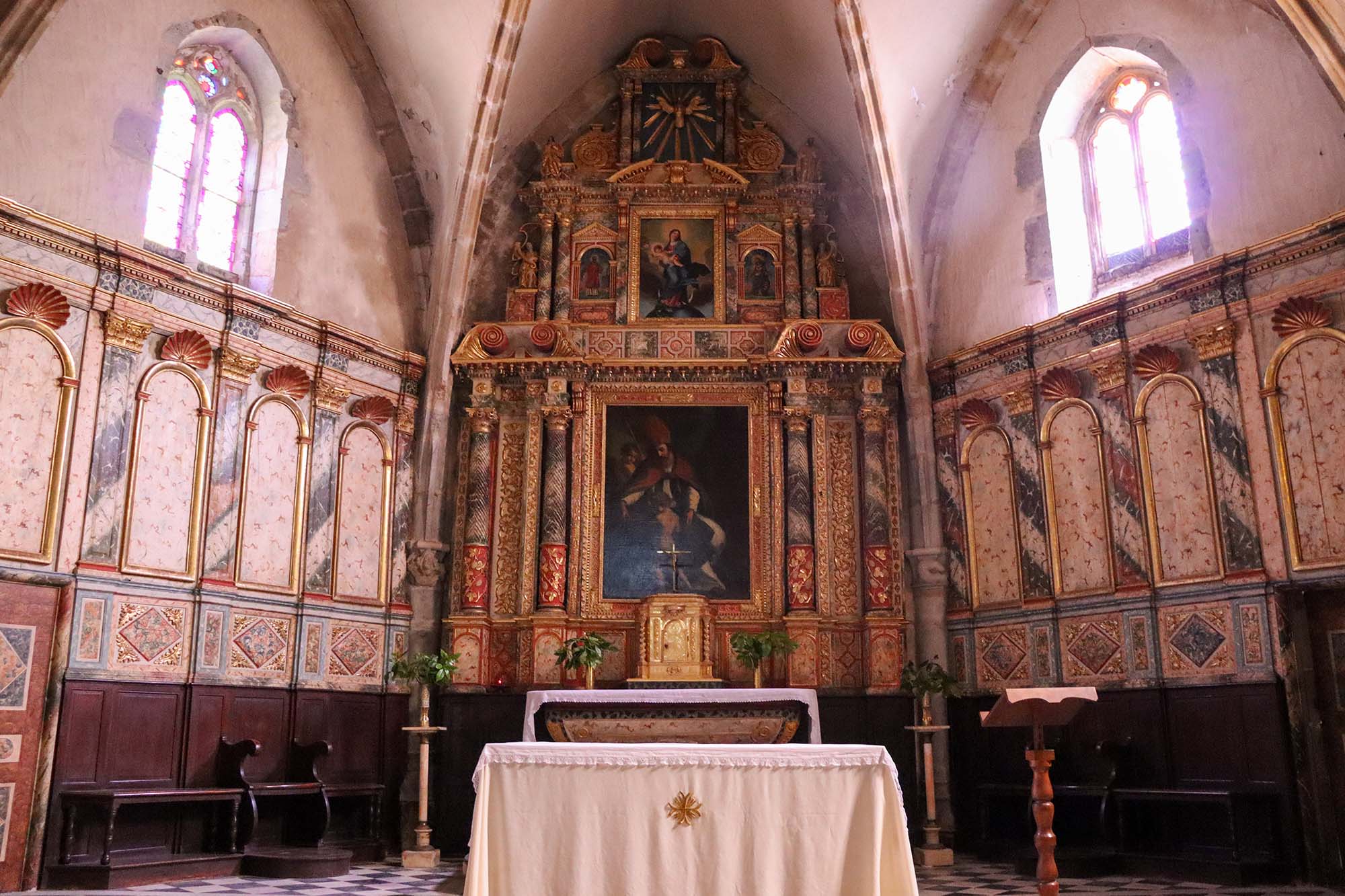 Interior de la iglesia de Louvie-Juzon  - &copy; OTVO