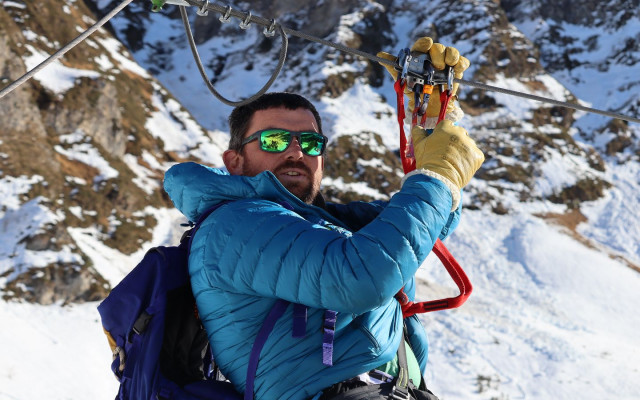 Pierre-encadrant-Grandes-Tyroliennes-a-Gourette 1440