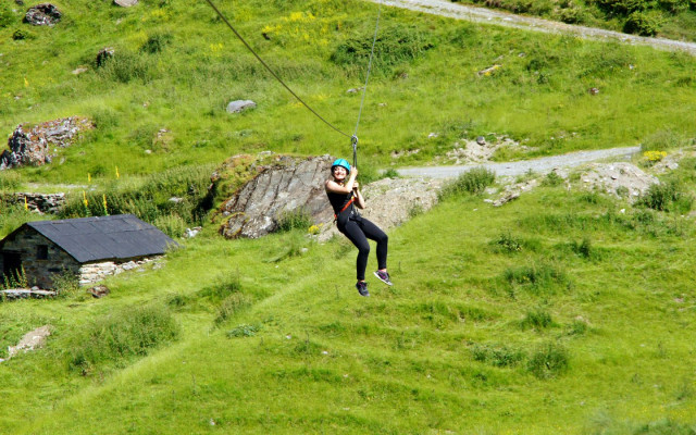 1440grande-tyrolienne-gourette1©jb.goemare