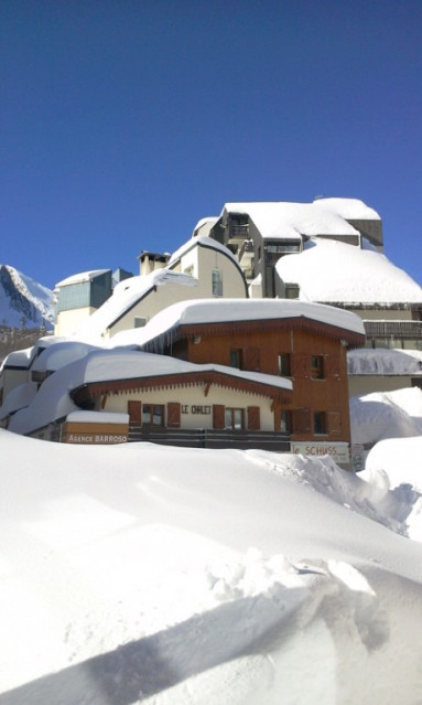 CHALET SOUS LA NEIGE