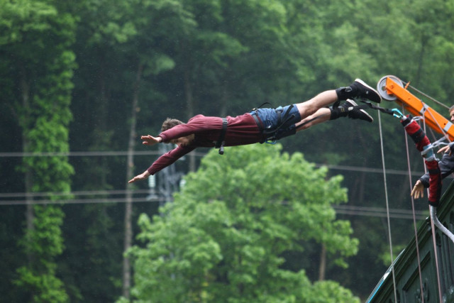 Elastic Crocodil Bungee Pyrenees - saut à l'elastique photo4