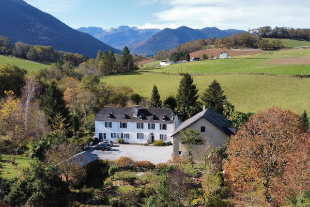 Les Jardins du Cot photo maison vue route