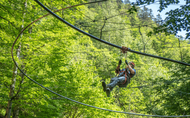 TYROLIENNE-ARTOUSTE2-REGIE-ARTOUSTE-TC-1440x900 (1)