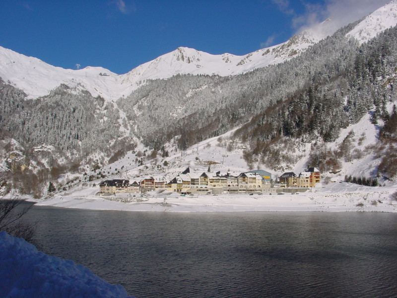 Lac-Fabreges-Village-Hiver