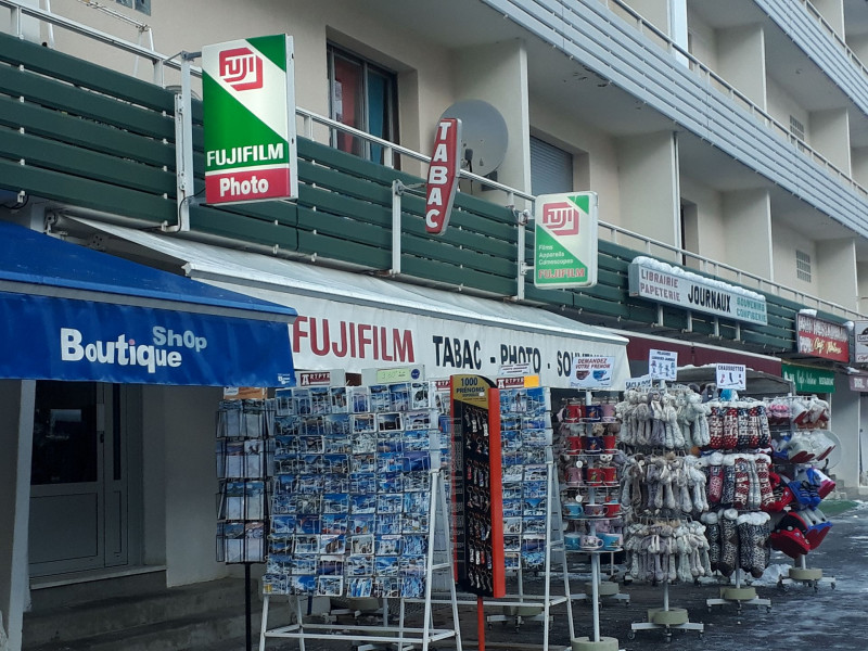 BUREAU DE TABAC