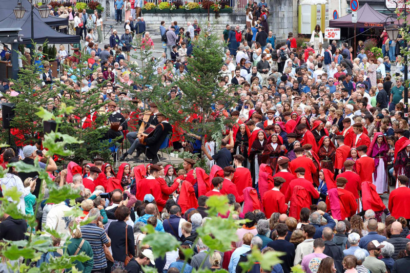 Bal pendant les fêtes traditionnelles de Laruns 