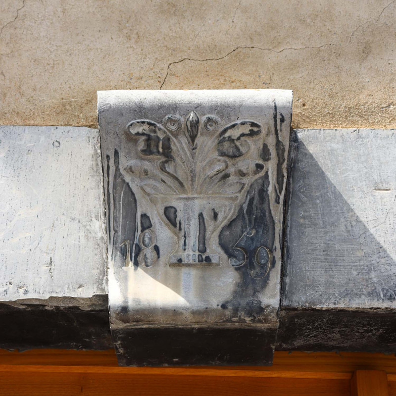 Door in Bilhères-en-Ossau 