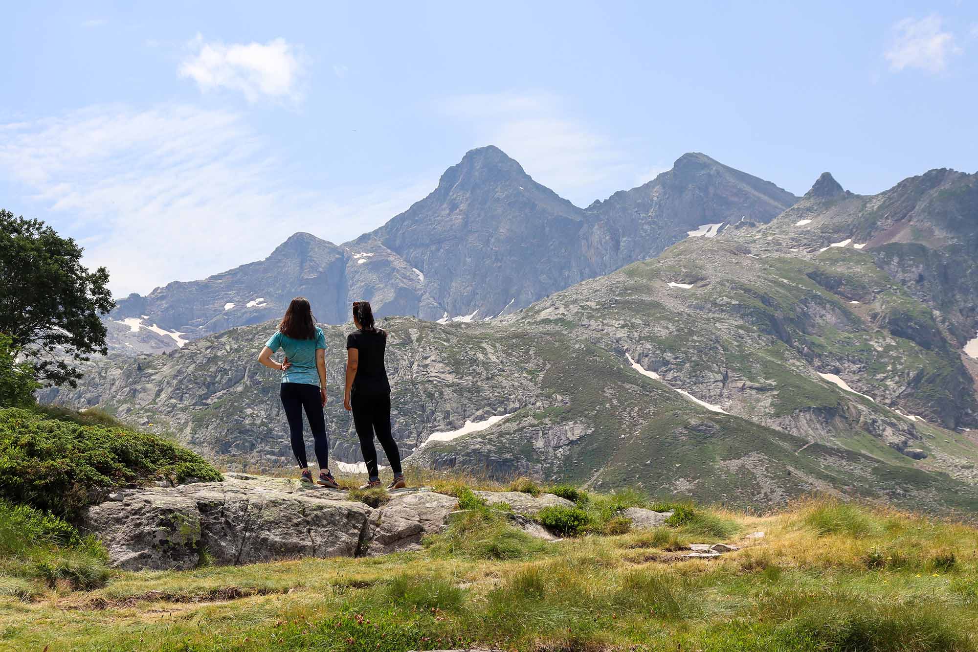 Hike to Lake Artouste with the peaks in the background - &copy; OTVO