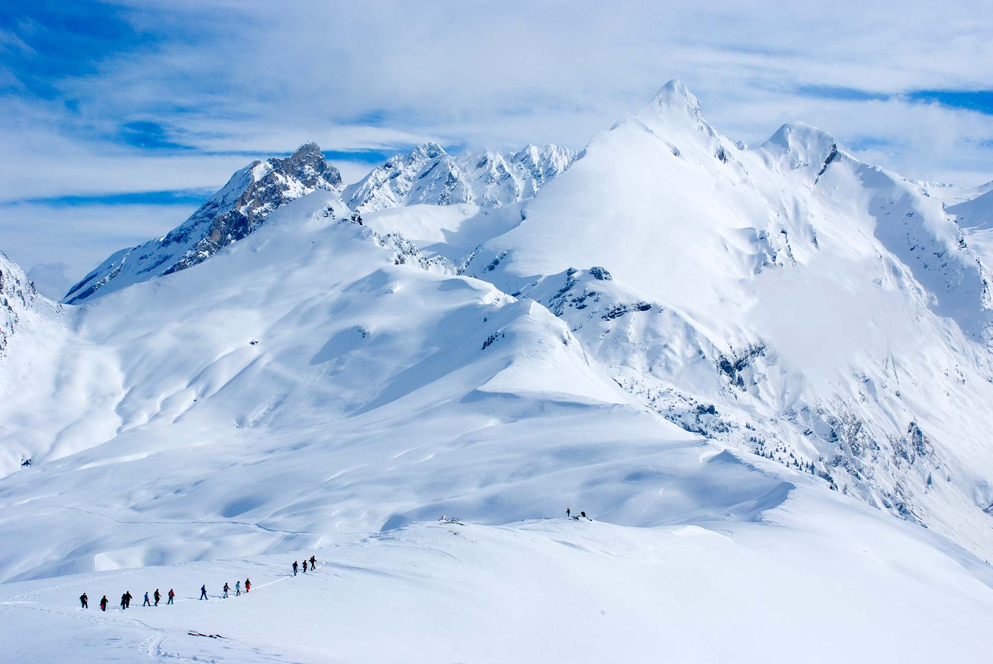Snowshoeing at the Col d'Aubisque - © Etienne Follet Snowshoeing at the Col d'Aubisque - © Etienne Follet
