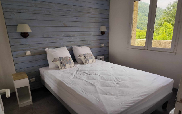 1440chambre lit 140x180