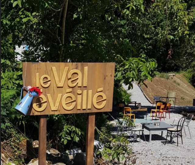 LE VAL EVEILLE