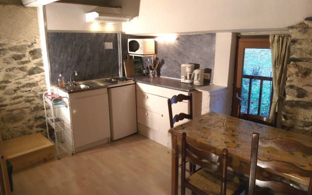 REECE-FOUR-A-PAIN-4PLcuisine-four-a-pain-Aas