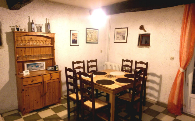 REECE-MILAN-ROYAL-4-PLSalle-a-manger-Milan-Royal