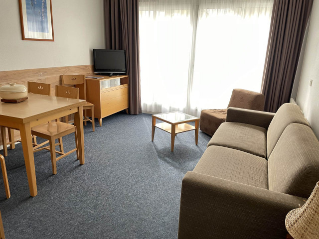 _lv_images__lot_0000000008_03_316073