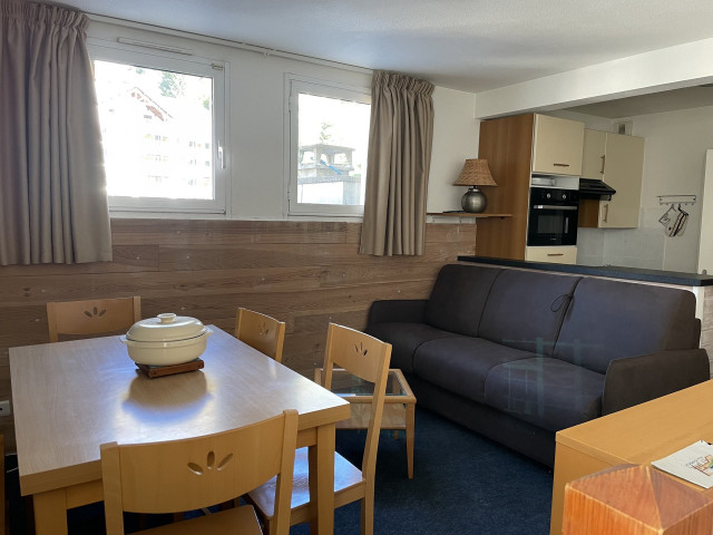 _lv_images__lot_0000000021_03_304627