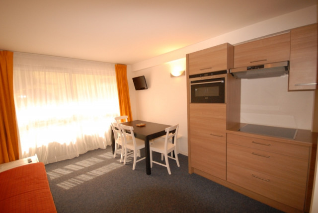 _lv_images__lot_0000000024_01_299749