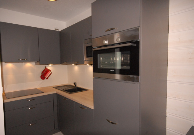 _lv_images__lot_0000000040_05_326779