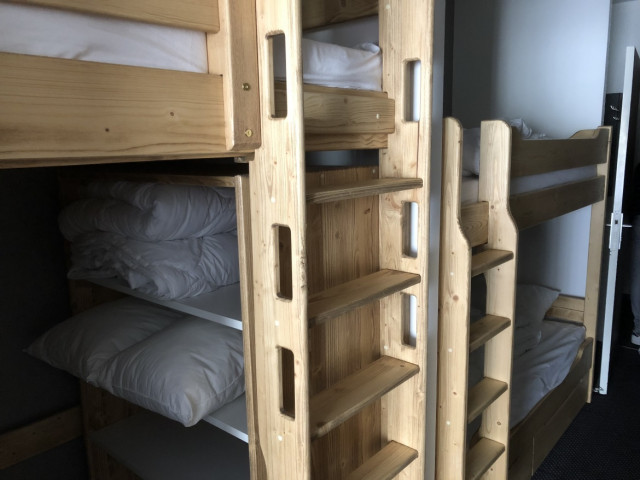 _lv_images__lot_0000000040_06_298890