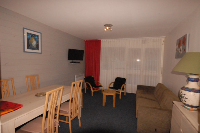 _lv_images__lot_0000000047_02_290640