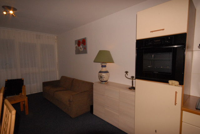 _lv_images__lot_0000000047_03_290641