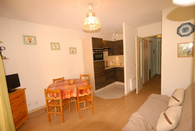 _lv_images__lot_0000000057_01_285560