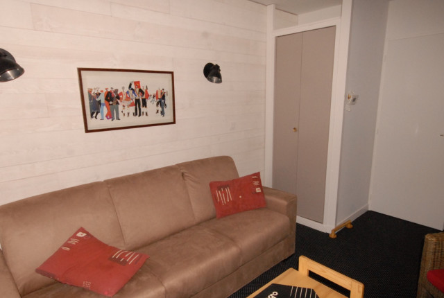 _lv_images__lot_0000000059_06_322628