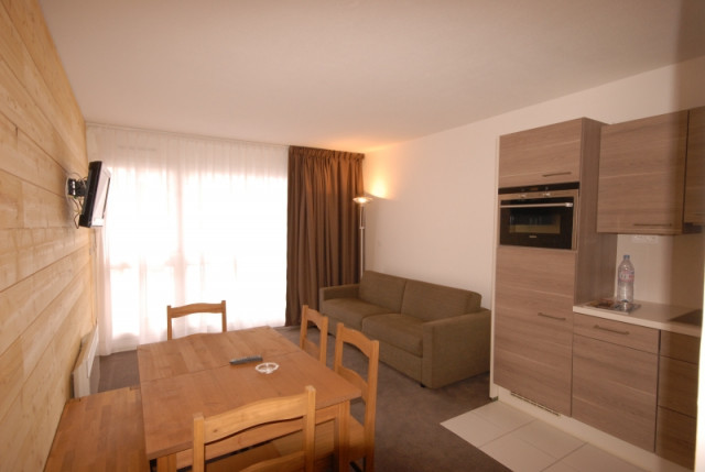 _lv_images__lot_0000000079_01_285610