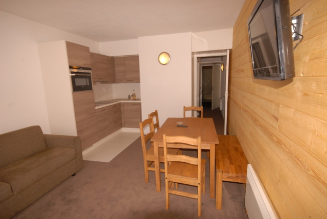 _lv_images__lot_0000000079_02_285611