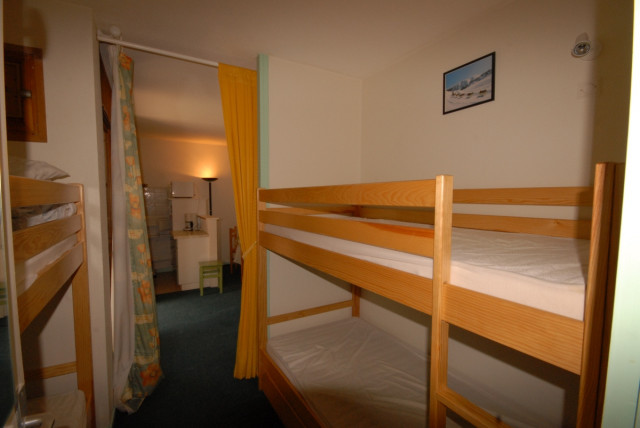 _lv_images__lot_0000000089_08_291680