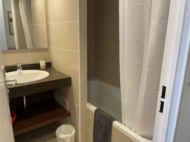 _lv_images__lot_0000000102_10_325260