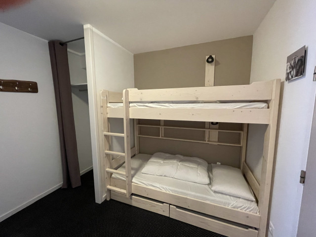 _lv_images__lot_0000000103_11_347280