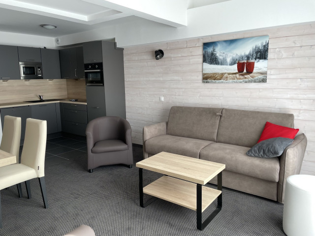 _lv_images__lot_0000000104_10_322126