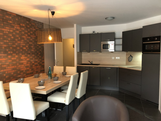 _lv_images__lot_0000000107_02_326037