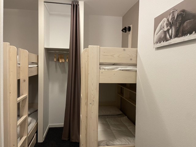 _lv_images__lot_0000000108_07_331861