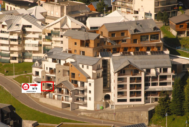 _lv_images__lot_0000000110_04_323306