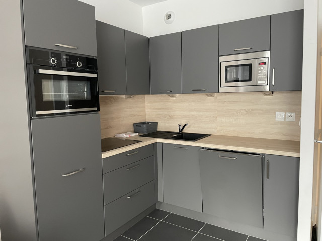 _lv_images__lot_0000000110_06_353268