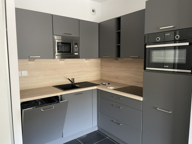 _lv_images__lot_0000000113_06_322169