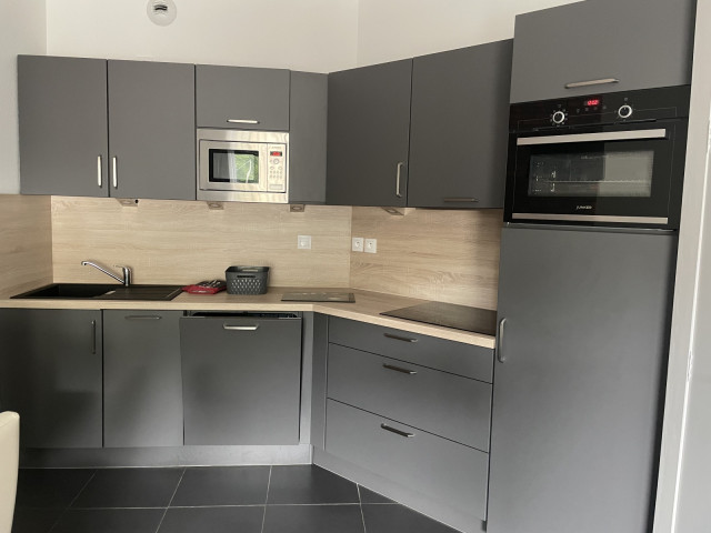 _lv_images__lot_0000000114_06_473322