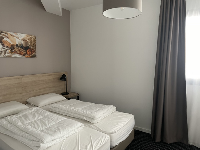 _lv_images__lot_0000000114_08_330845