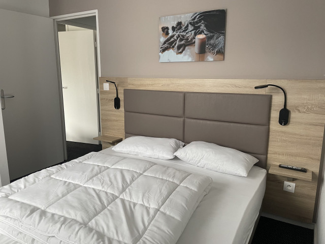 _lv_images__lot_0000000114_09_330846