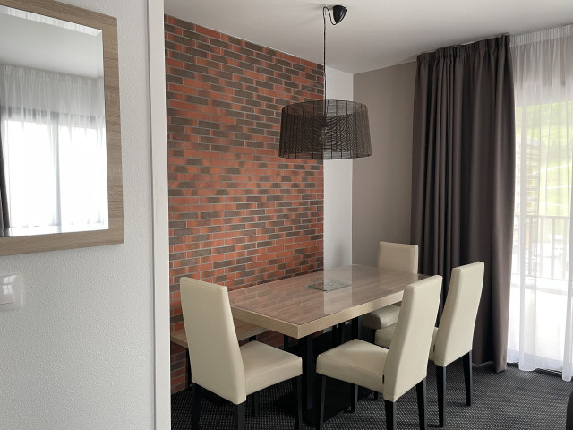 _lv_images__lot_0000000115_10_354488