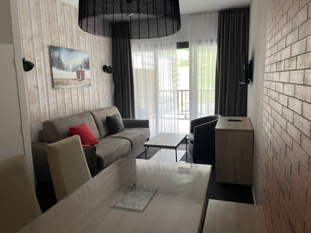 _lv_images__lot_0000000116_01_354820