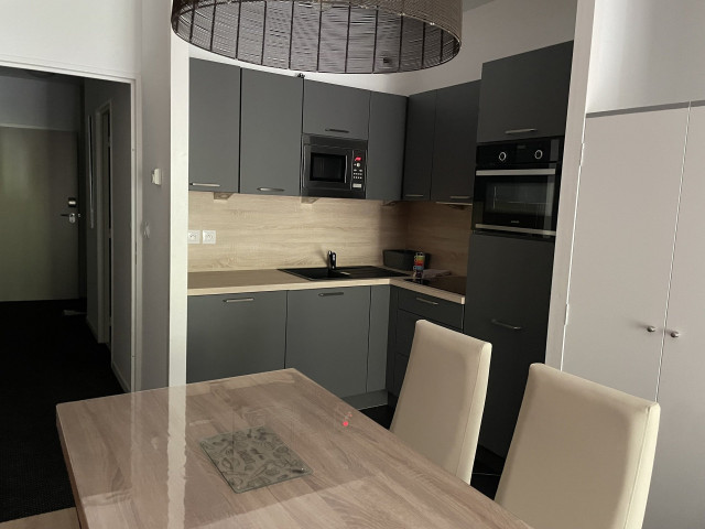 _lv_images__lot_0000000116_06_348349