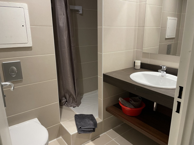 _lv_images__lot_0000000116_09_318030